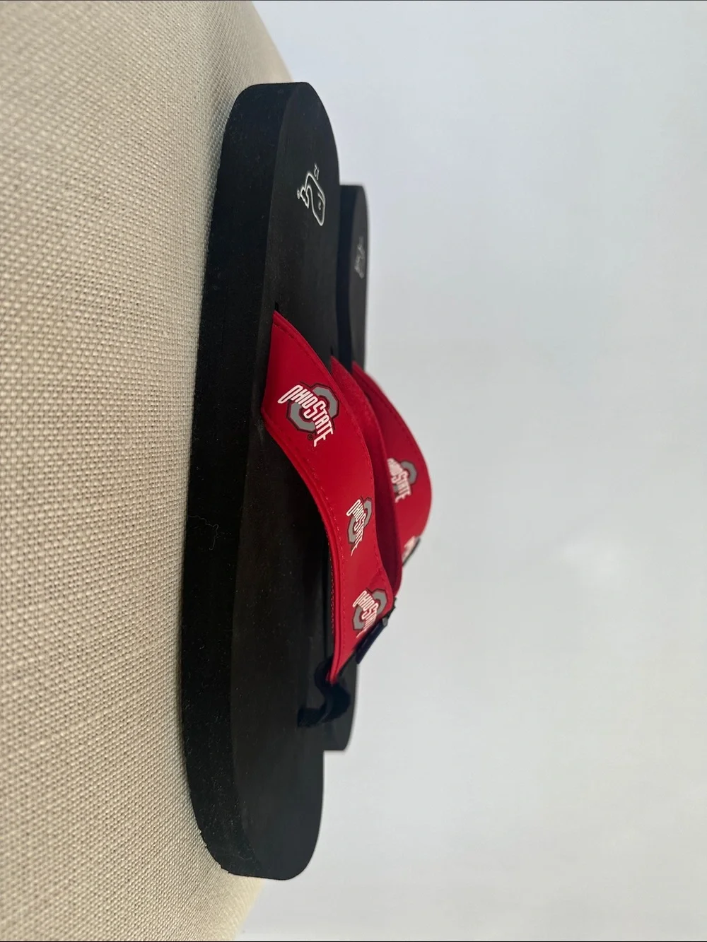 Vineyard Vines Ohio State Red Logo Flip Flops Men’s  Size 12